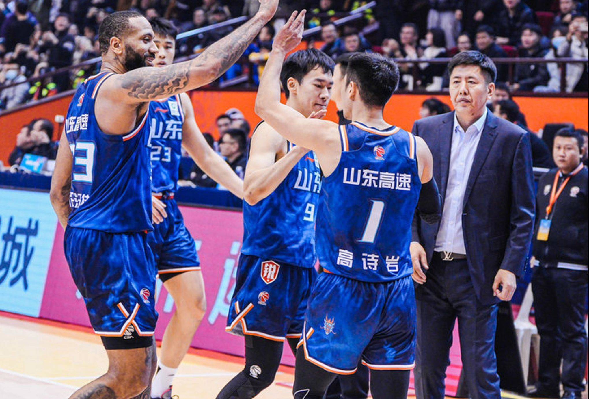 乐竞体育包含关键时刻浙江队调整名单以备NBA常规赛关键时刻尤文图斯伤情更新，清晨山东男篮备战国王杯看傻球迷的词条